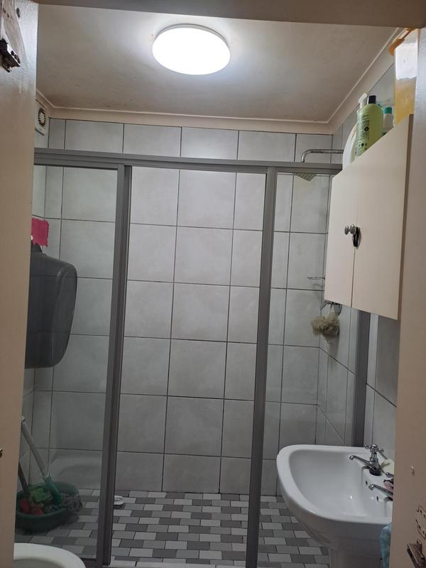 2 Bedroom Property for Sale in Uitzicht Western Cape